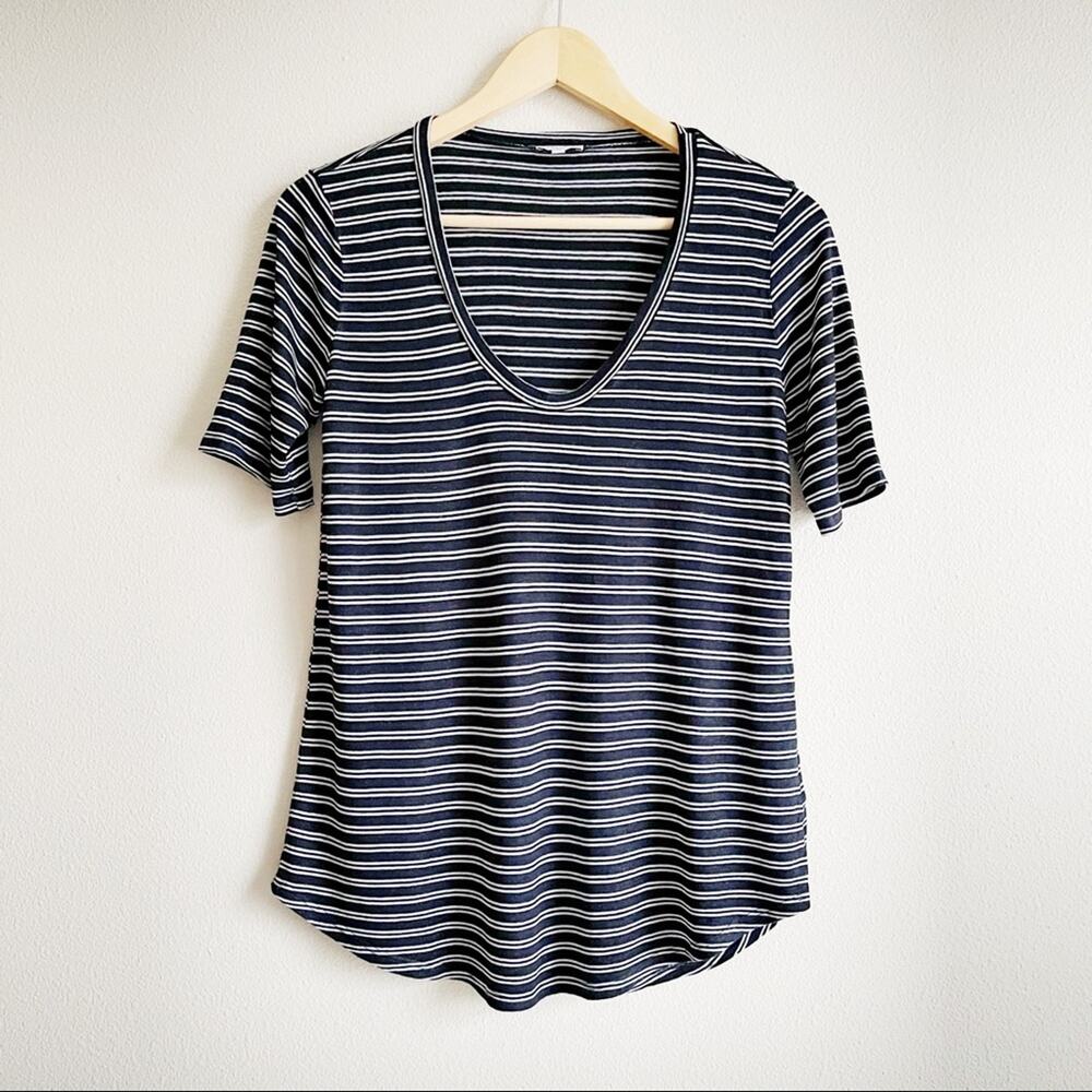 Splendid Linen Blend Navy And White Striped Scoop Neck Knit Tee Size XS
